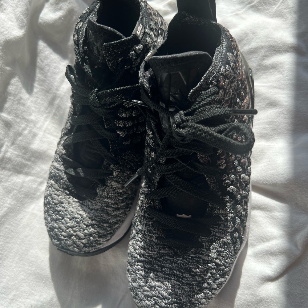 Youth Nike basketball Sneakers